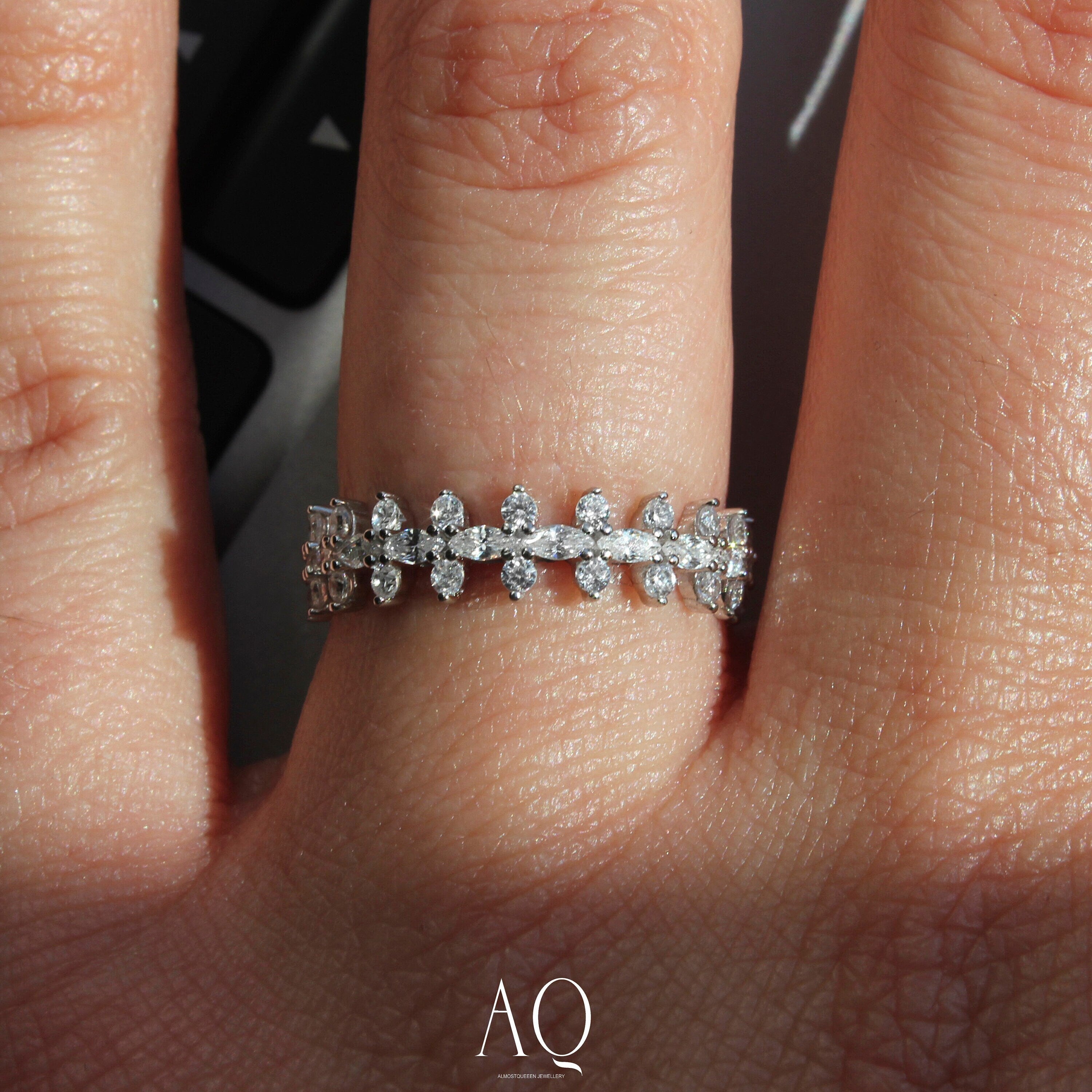 Floral Romance Ring. Rhodium-plated Sterling Silver 925 + High Carbon Diamonds.