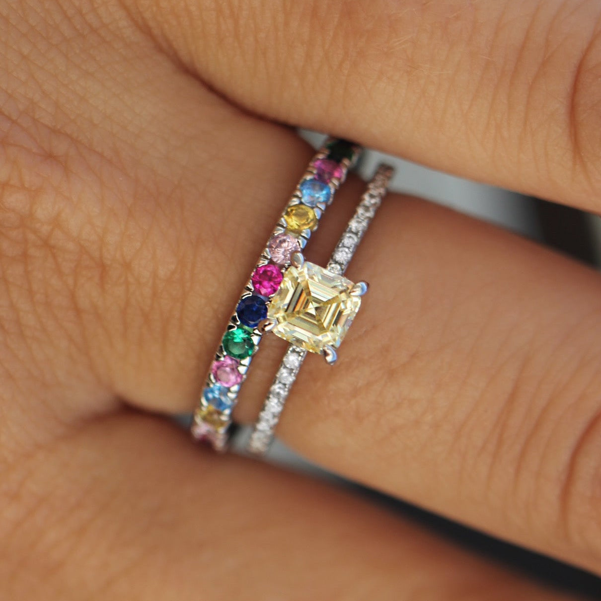 Charming Ring. Rhodium-plated Sterling Silver 925 Ring + Vibrant High Carbon Diamonds.