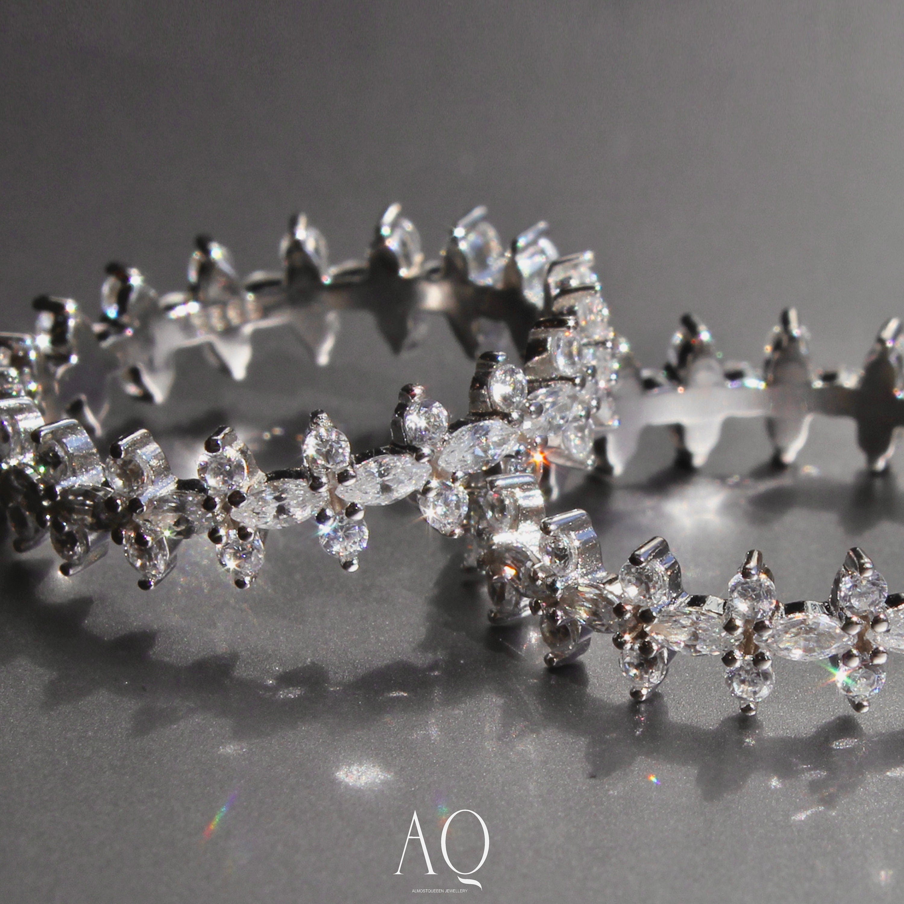 Floral Romance Ring. Rhodium-plated Sterling Silver 925 + High Carbon Diamonds.