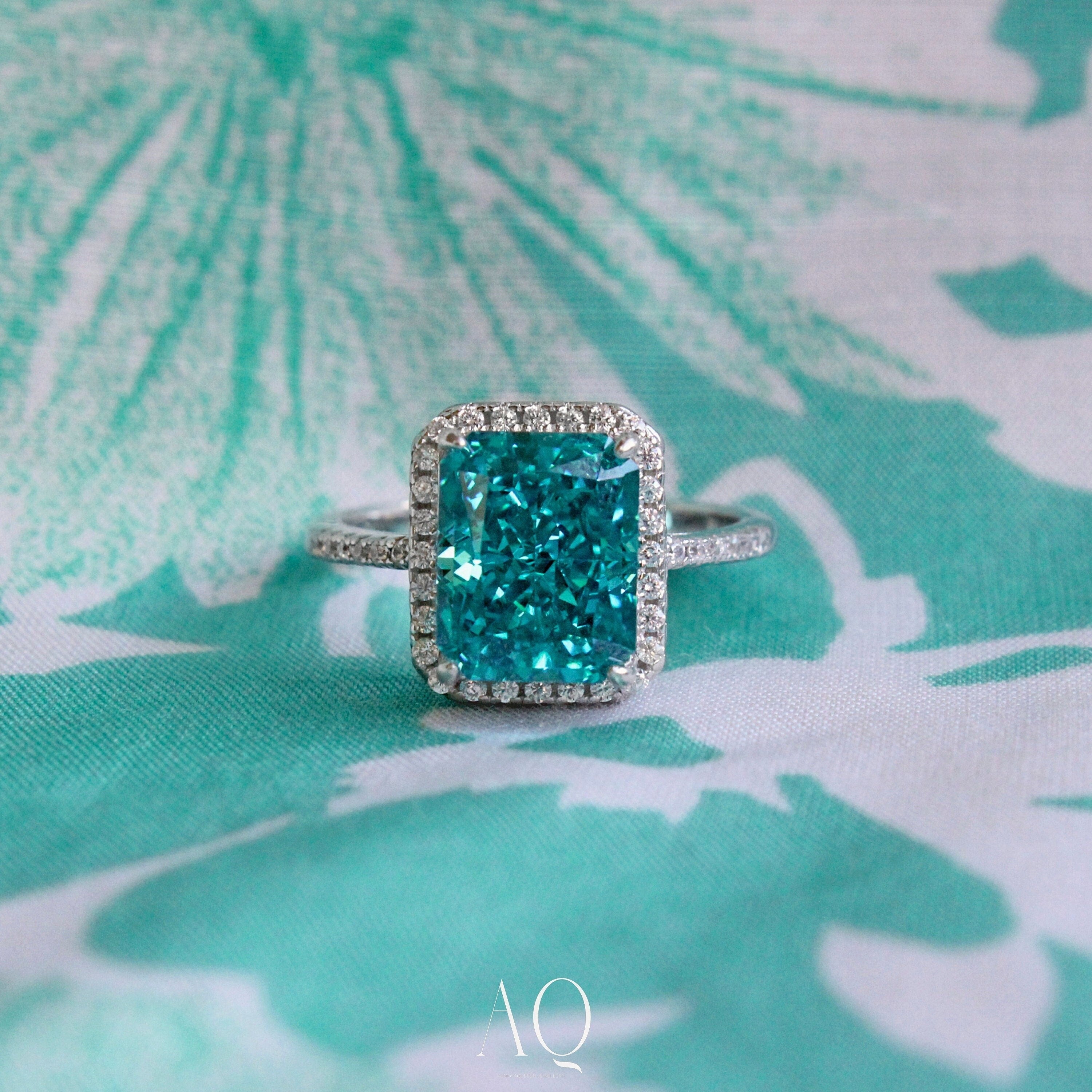 Paraiba Green Gorgeous Ring. Rhodium-plated Sterling Silver 925 + High Carbon Diamonds.
