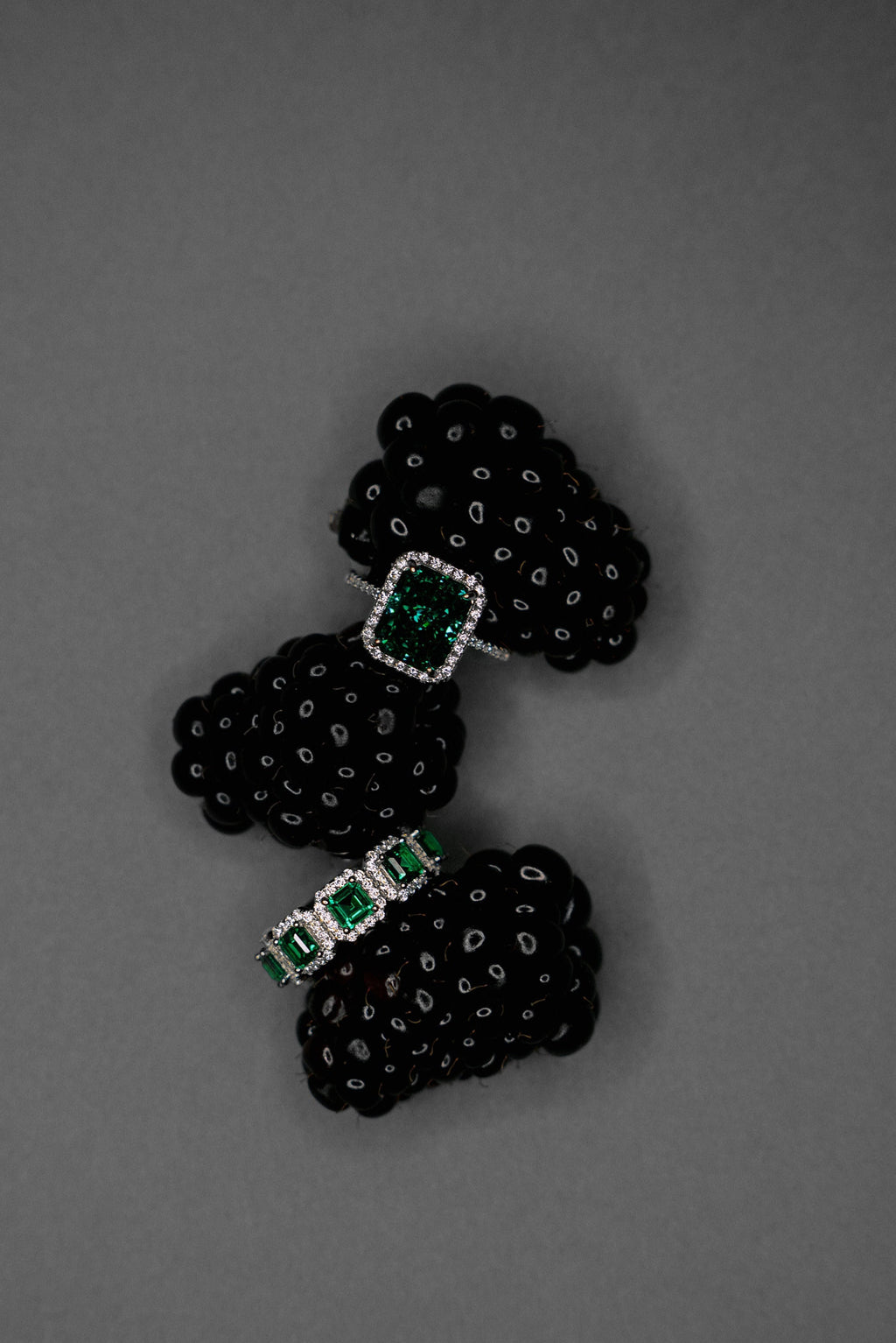 Royal Emerald Green Ring.
