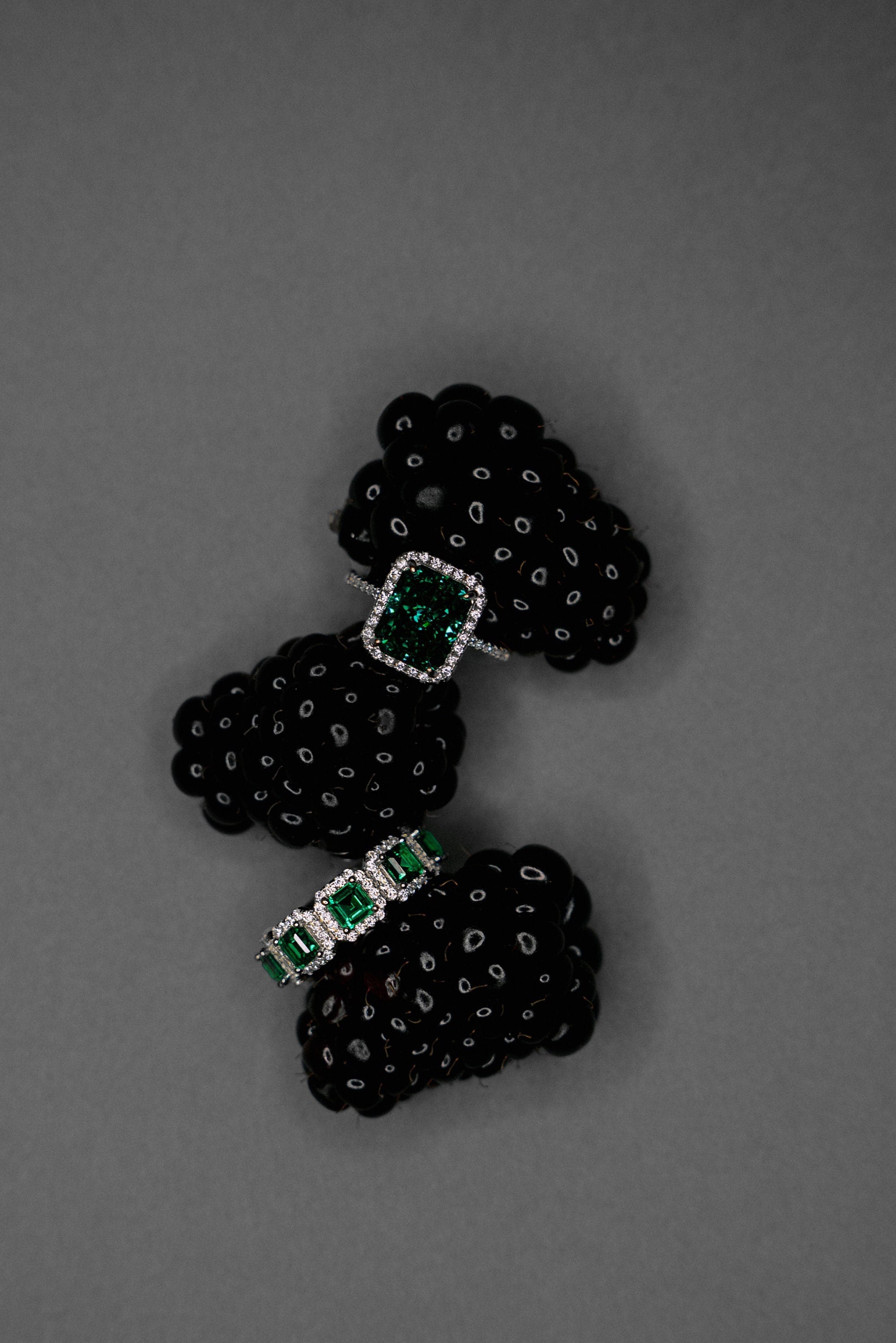 Royal Emerald Green Ring.
