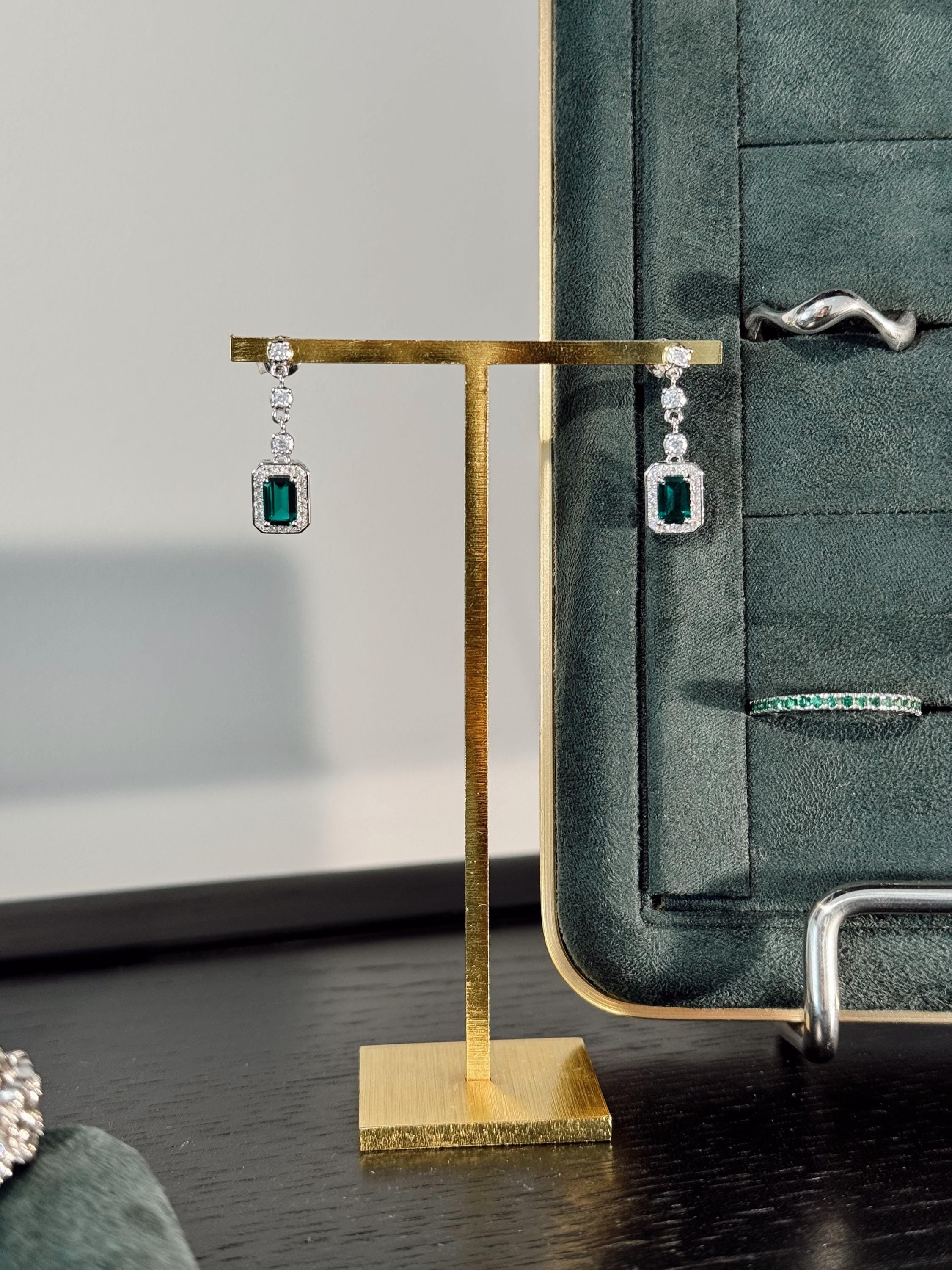 Emerald Dangle Earrings: Sterling Silver 925, High Carbon Diamonds.