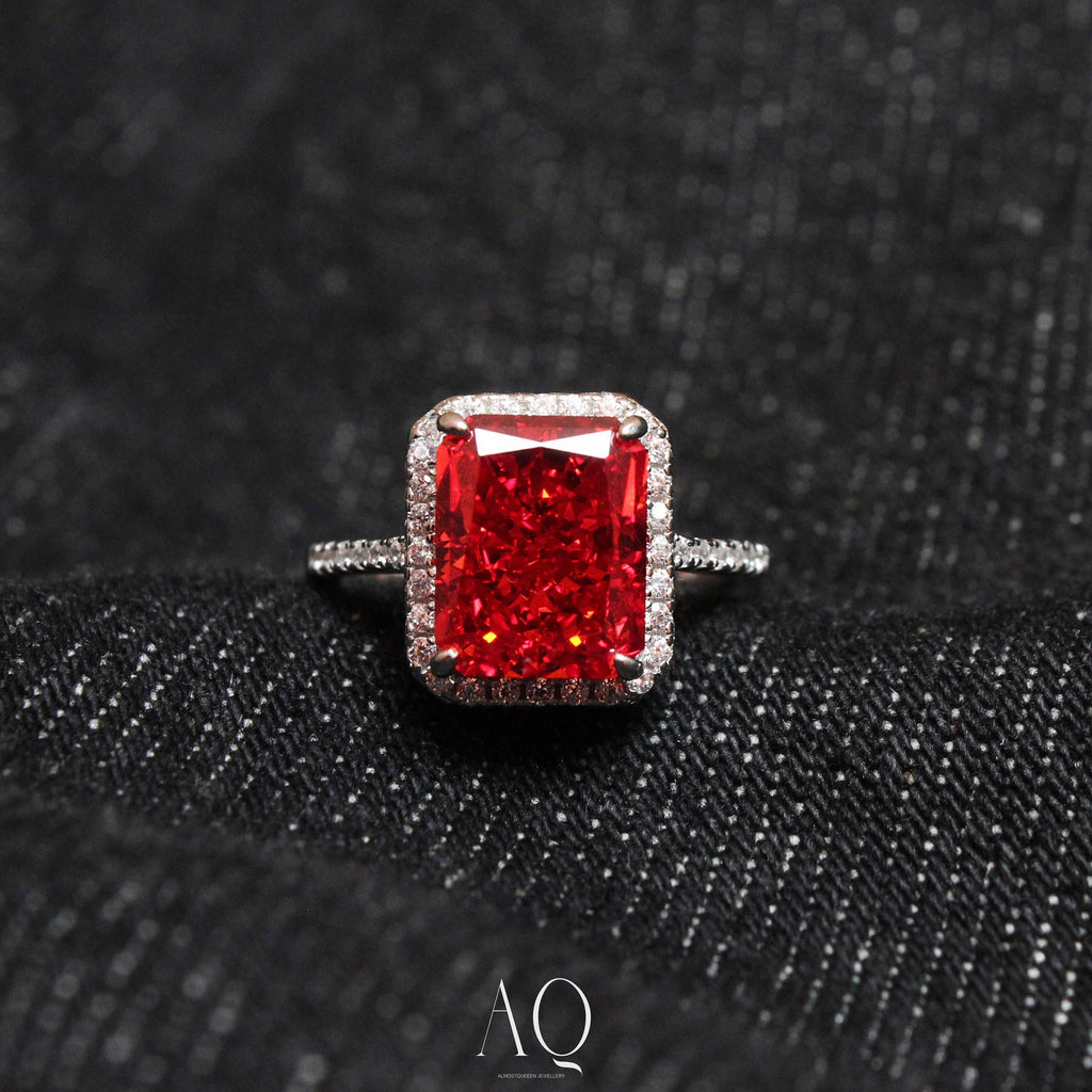 Bloody Red Ring. Rhodium-plated Sterling Silver 925 + High Carbon Diamond.