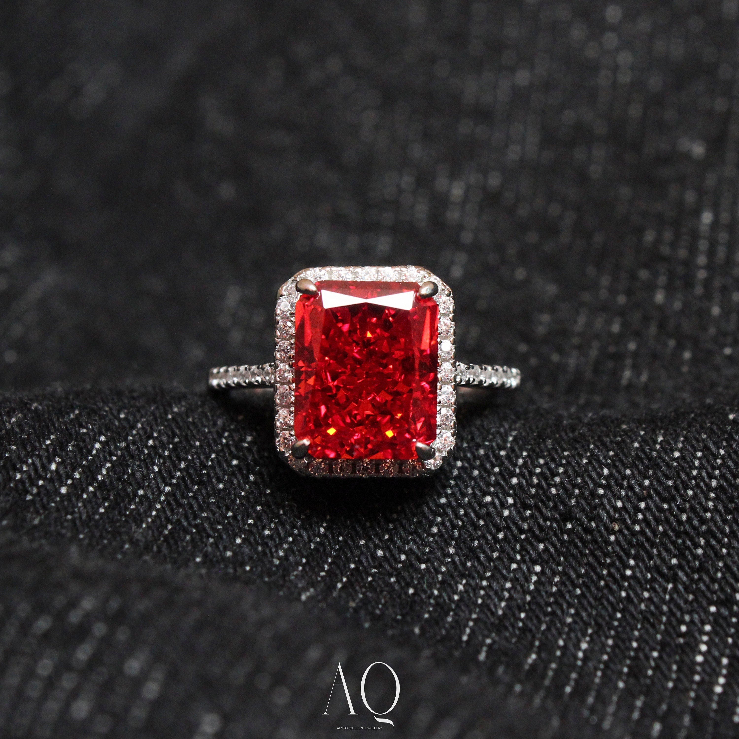 Bloody Red Ring. Rhodium-plated Sterling Silver 925 + High Carbon Diamond.