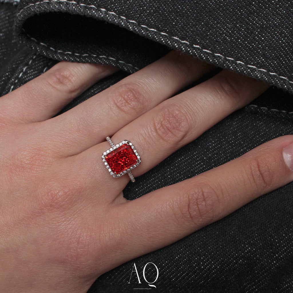 Bloody Red Ring. Rhodium-plated Sterling Silver 925 + High Carbon Diamond.