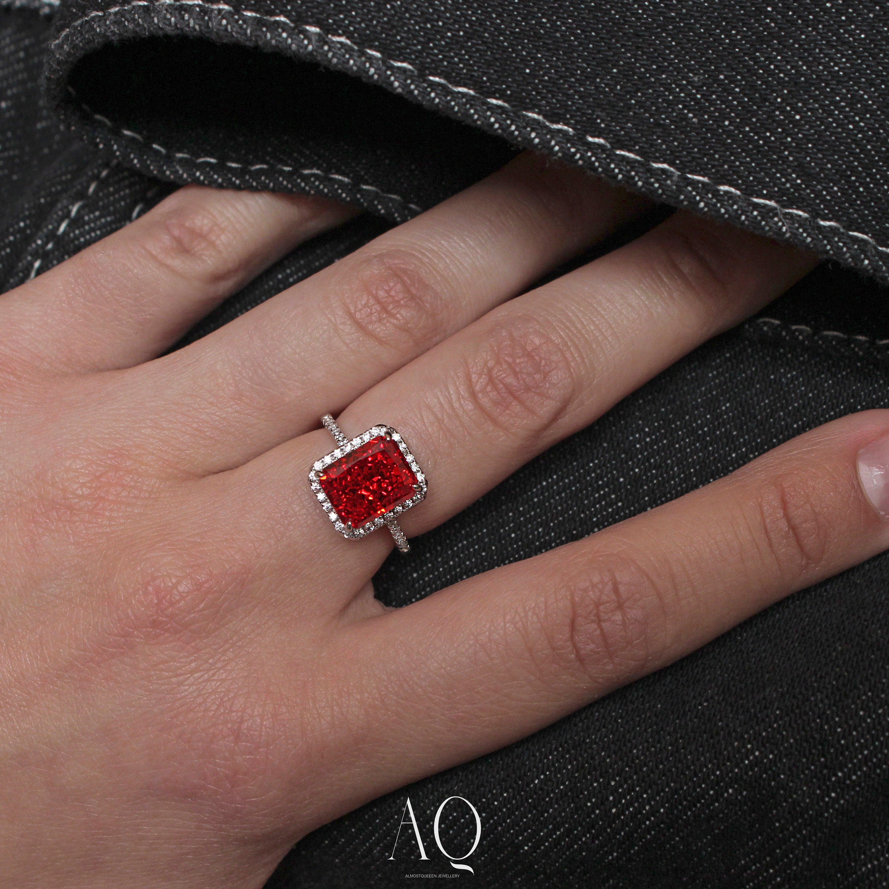 Bloody Red Ring. Rhodium-plated Sterling Silver 925 + High Carbon Diamond.