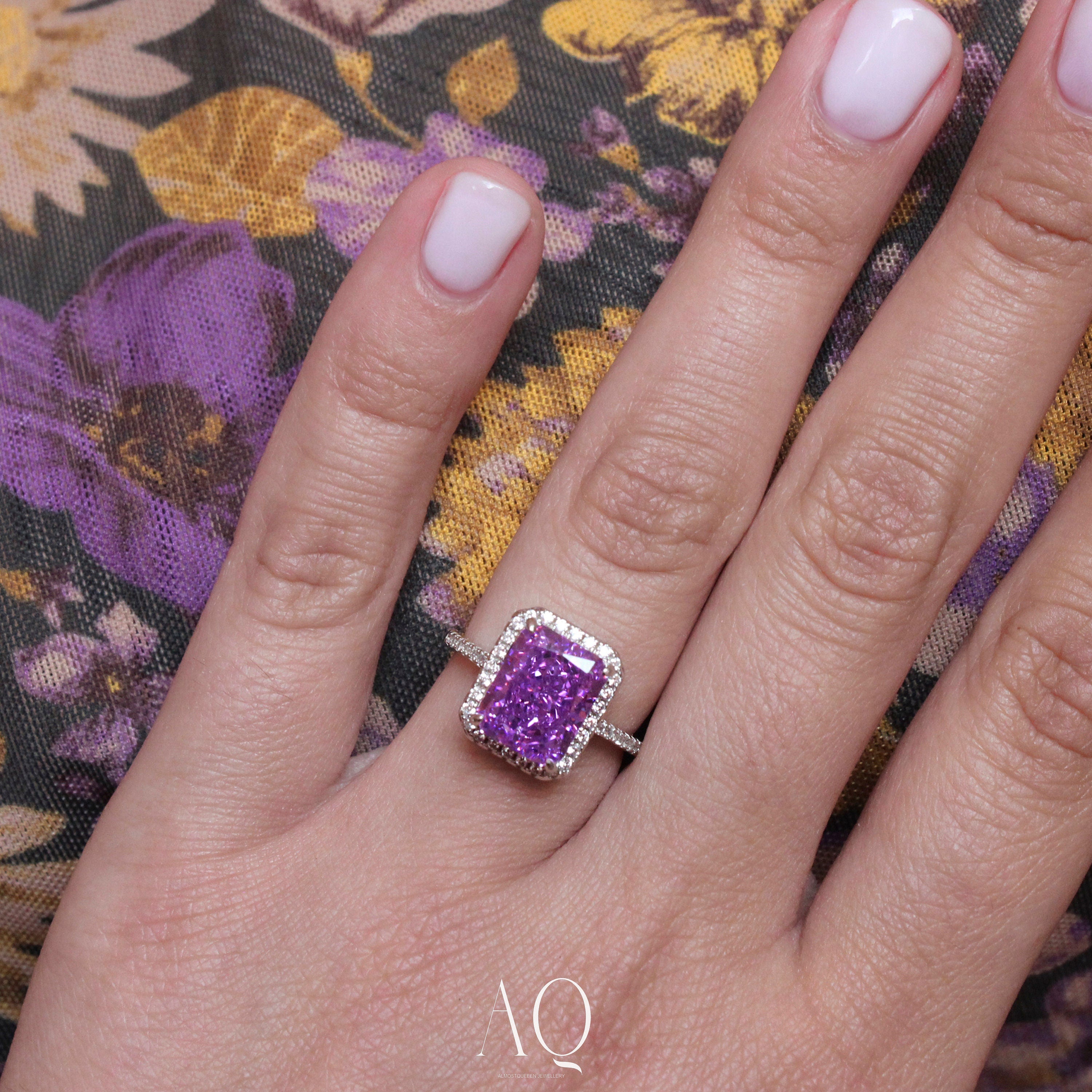 Gorgeous Purple Ring. High Carbon Diamonds + Rhodium-plated Sterling Silver 925