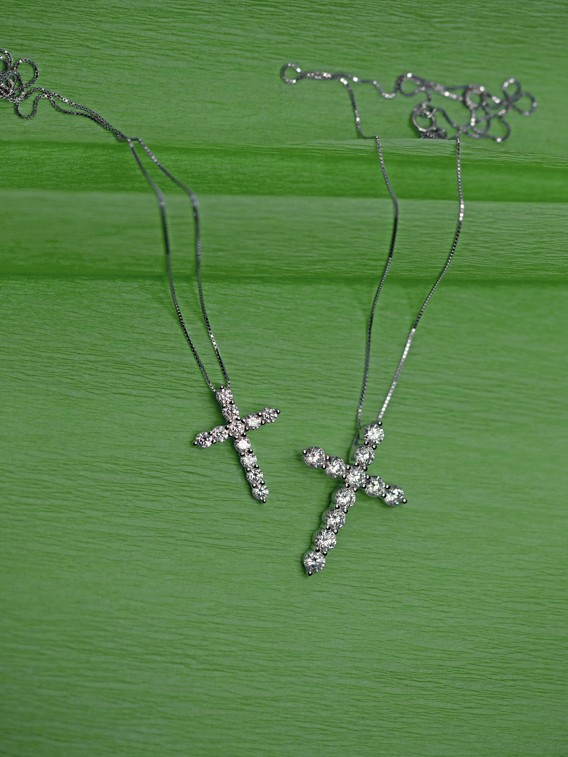 Moissanite Cross Pendant. Rhodium-plated Sterling Silver 925 neckace.