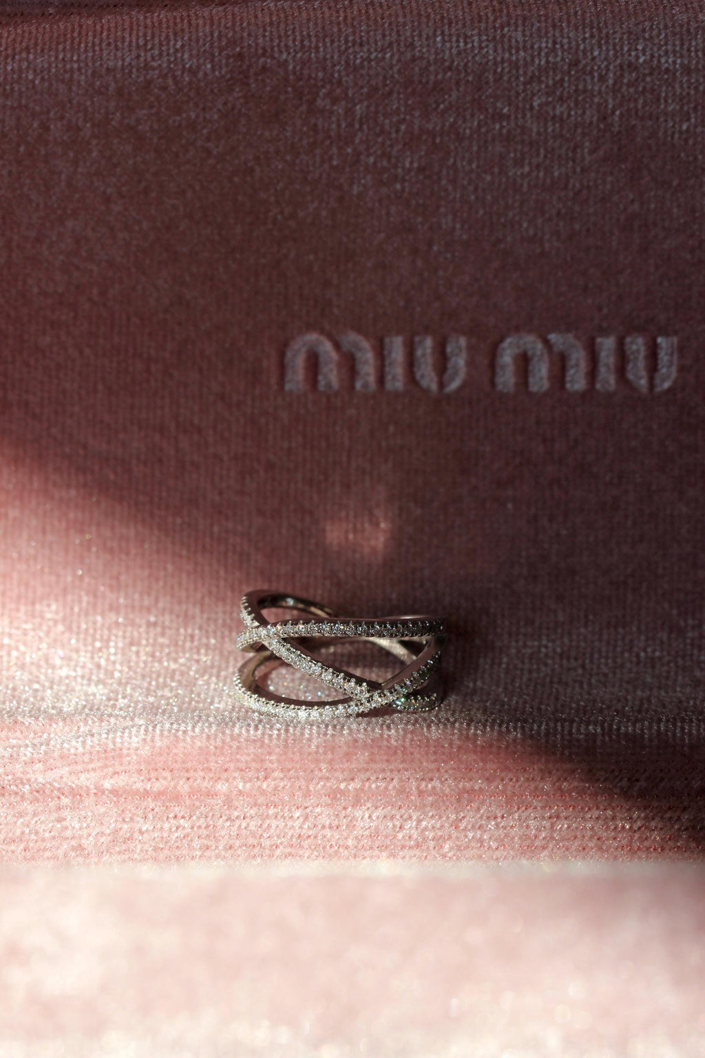 Moissanites Lines Ring. Rhodium-Plated Sterling Silver 925 + Moissanites.
