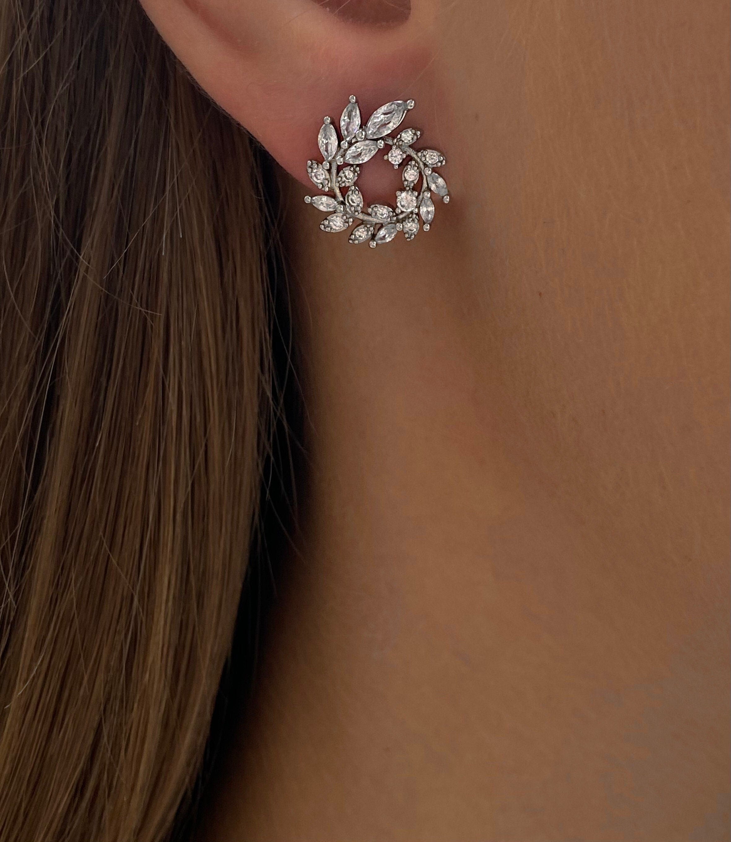 Laurel Wreath Studs. Rhodium-plated Sterling Silver 925 + High Carbon Diamonds.
