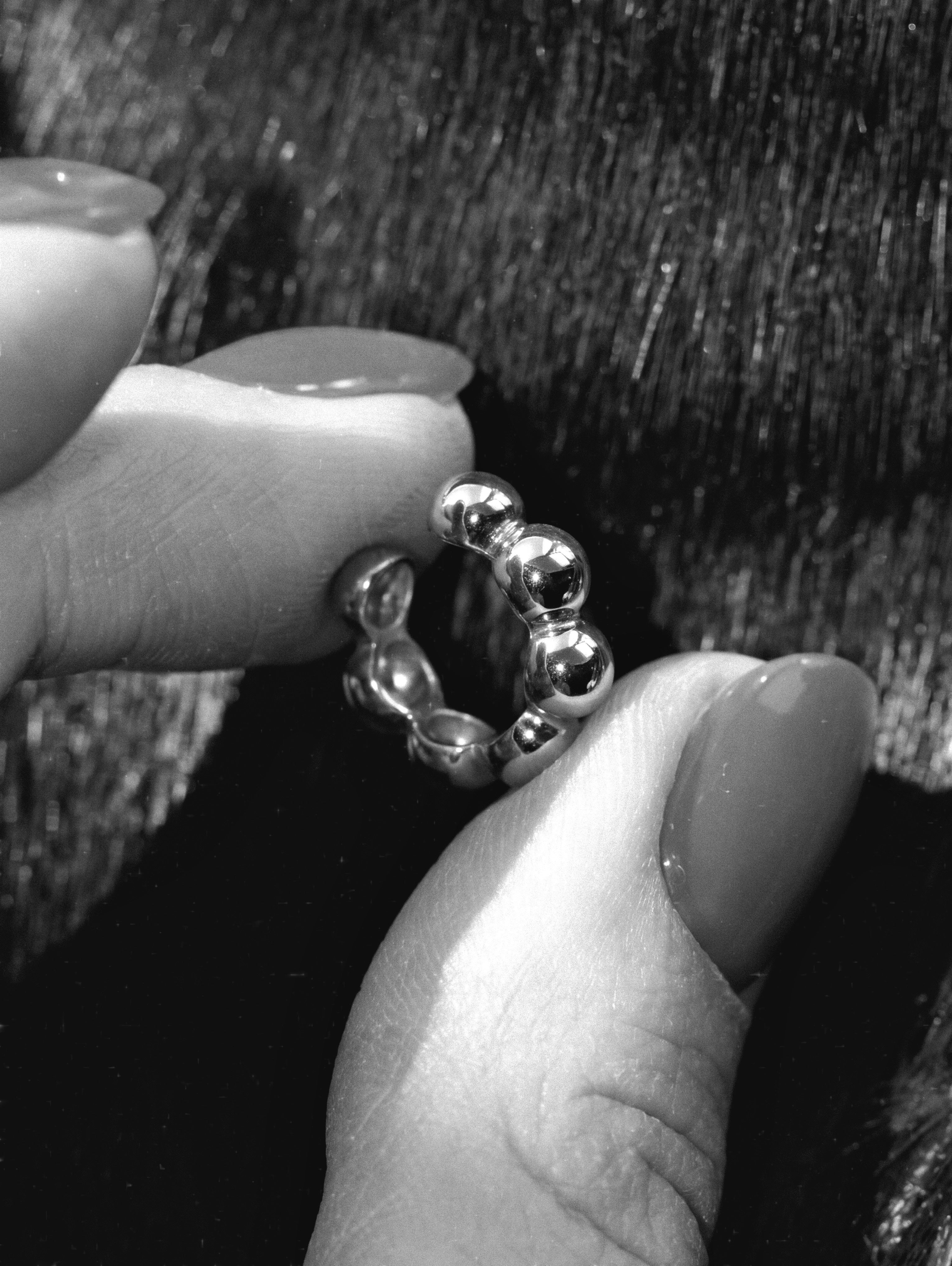Bubbly Ear Cuff. Rhodium-plated Sterling Silver 925