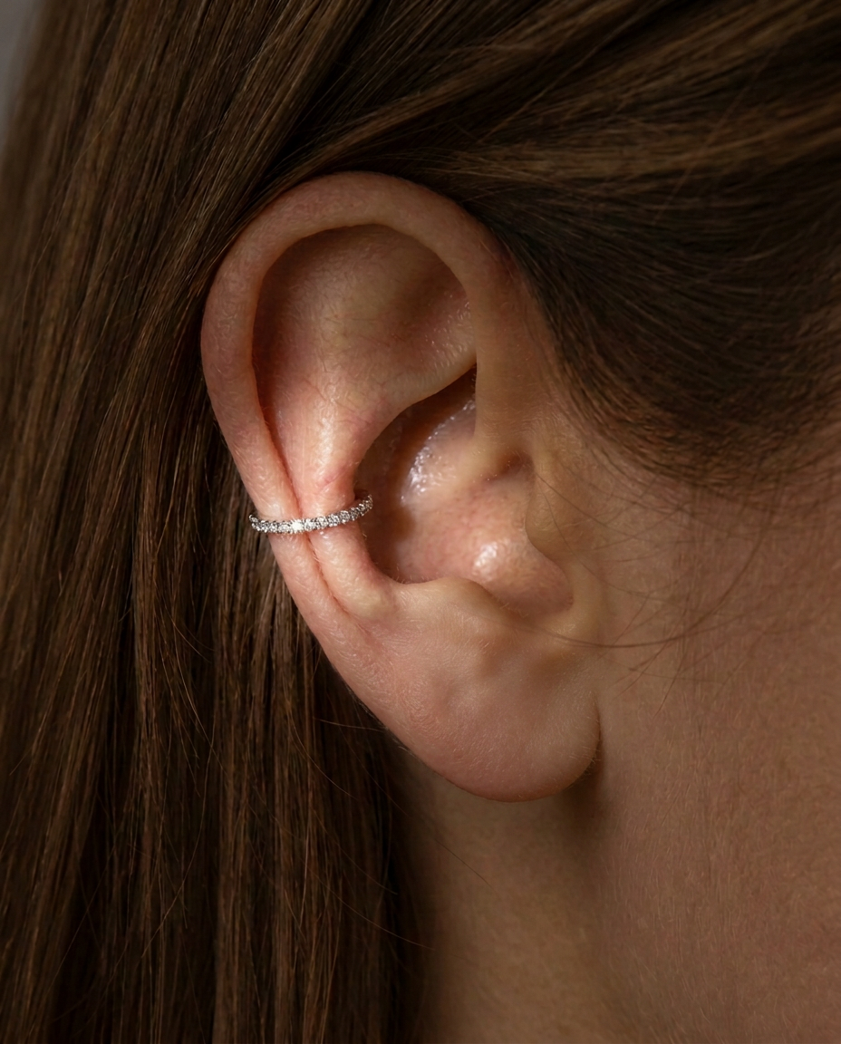 Thin Ear Cuff. Rhodium-plated Sterling Silver 925 + High Carbon Diamonds.