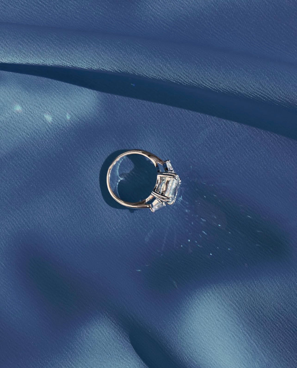 Perfect Ivory Ring. Rhodium-plated Sterling Silver 925 + High Carbon Diamonds