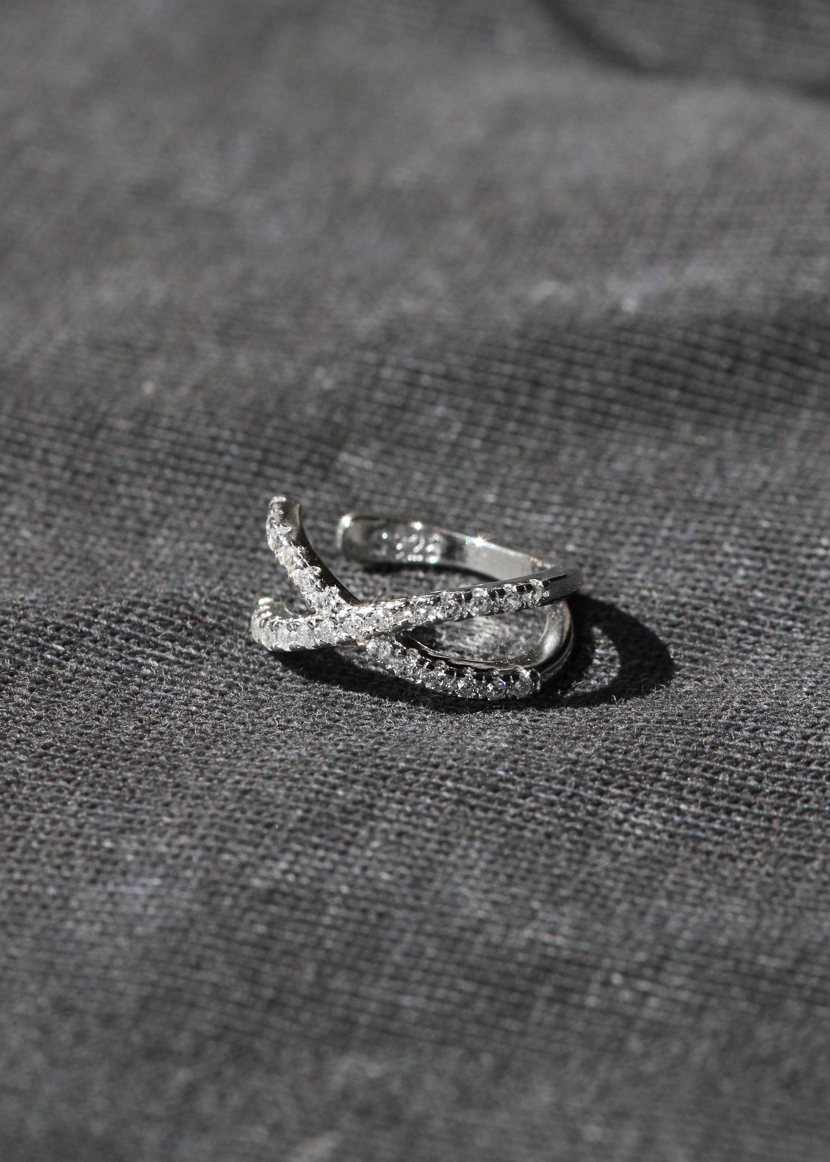 "X" Ear Cuff. Rhodium-plated Sterling Silver 925 + High Carbon Diamonds. No Piercing Earring.