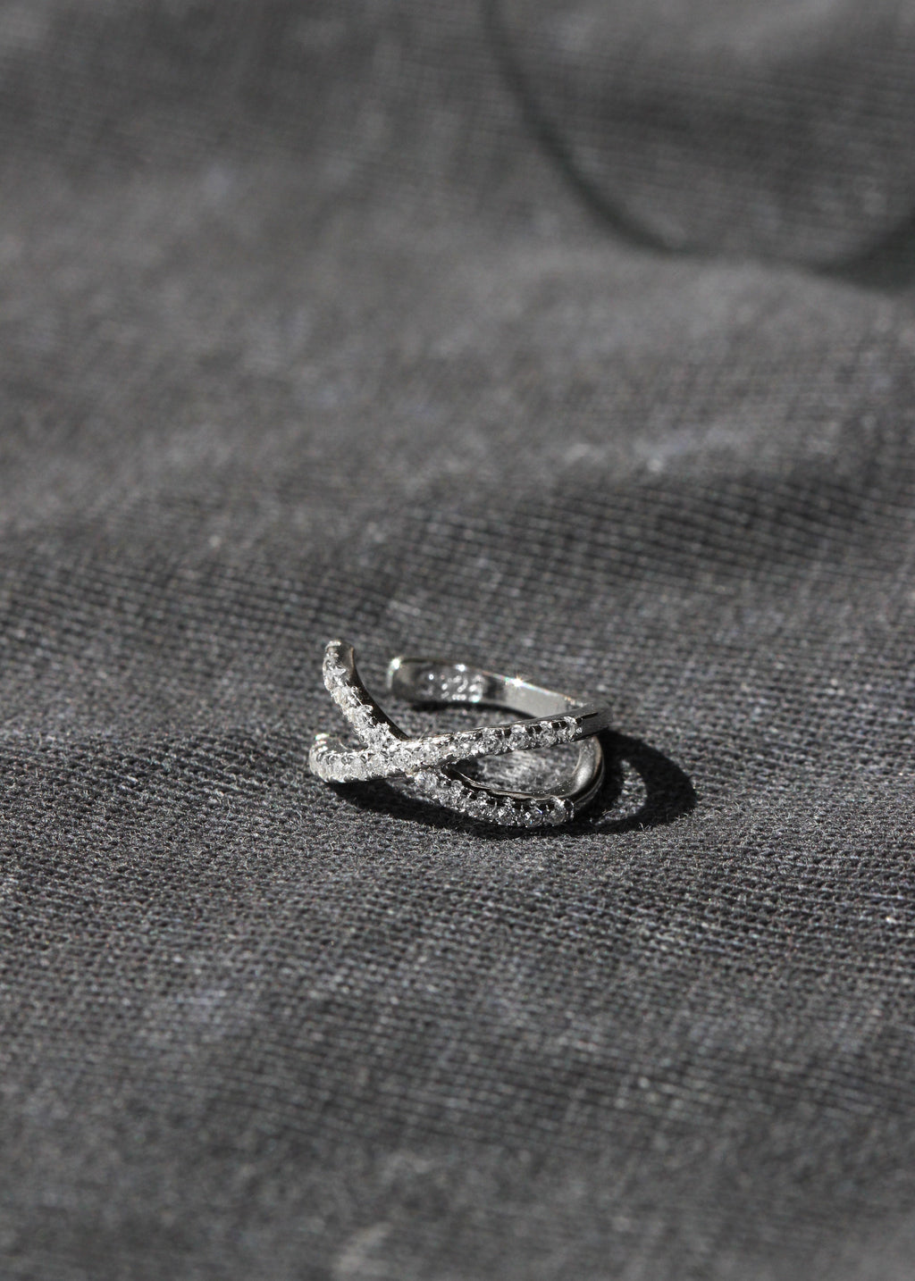 "X" Ear Cuff. Rhodium-plated Sterling Silver 925 + High Carbon Diamonds. No Piercing Earring.