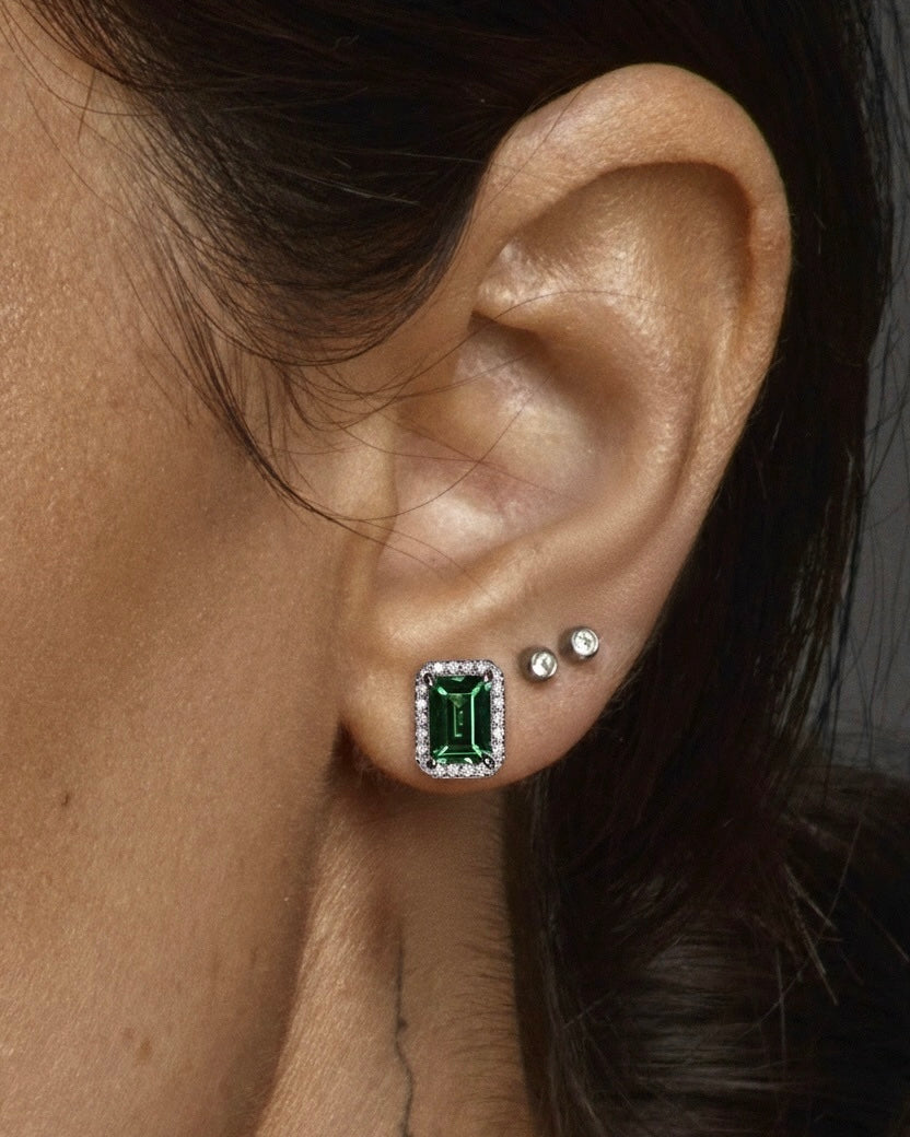 Emerald-Green Royal Set. Stud Earrings in Premium Silver.
