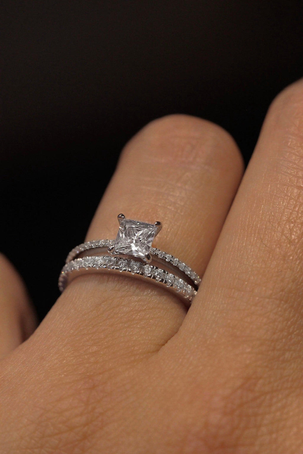 Pure White Petit Square Ring. Rhodium-plated Sterling Silver 925 + High Carbon Diamonds.