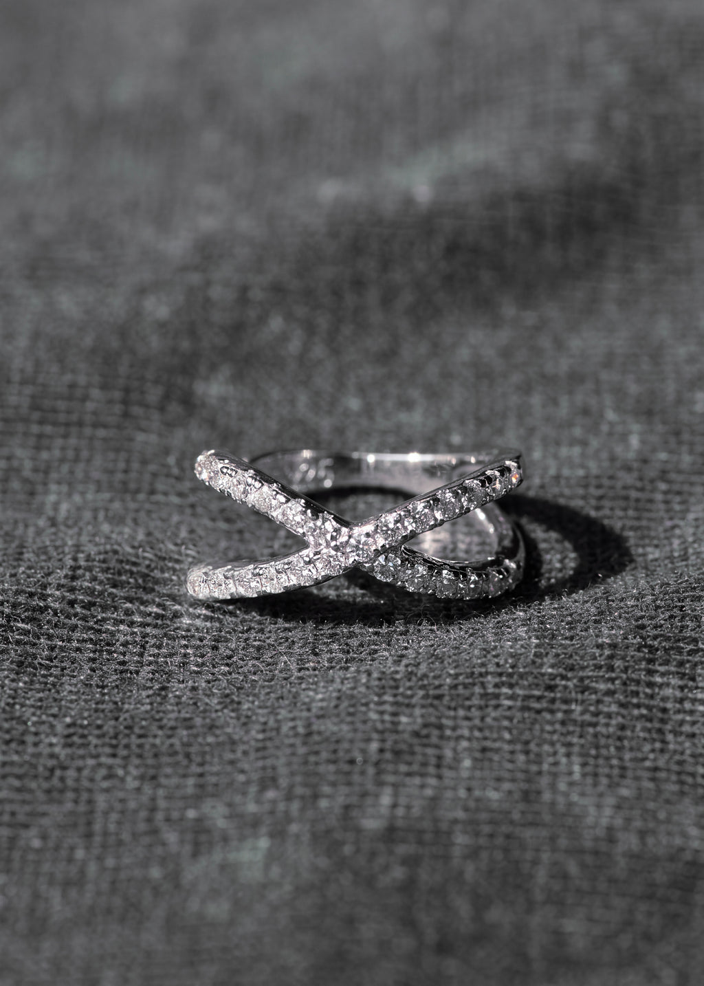 "X" Ear Cuff. Rhodium-plated Sterling Silver 925 + High Carbon Diamonds. No Piercing Earring.