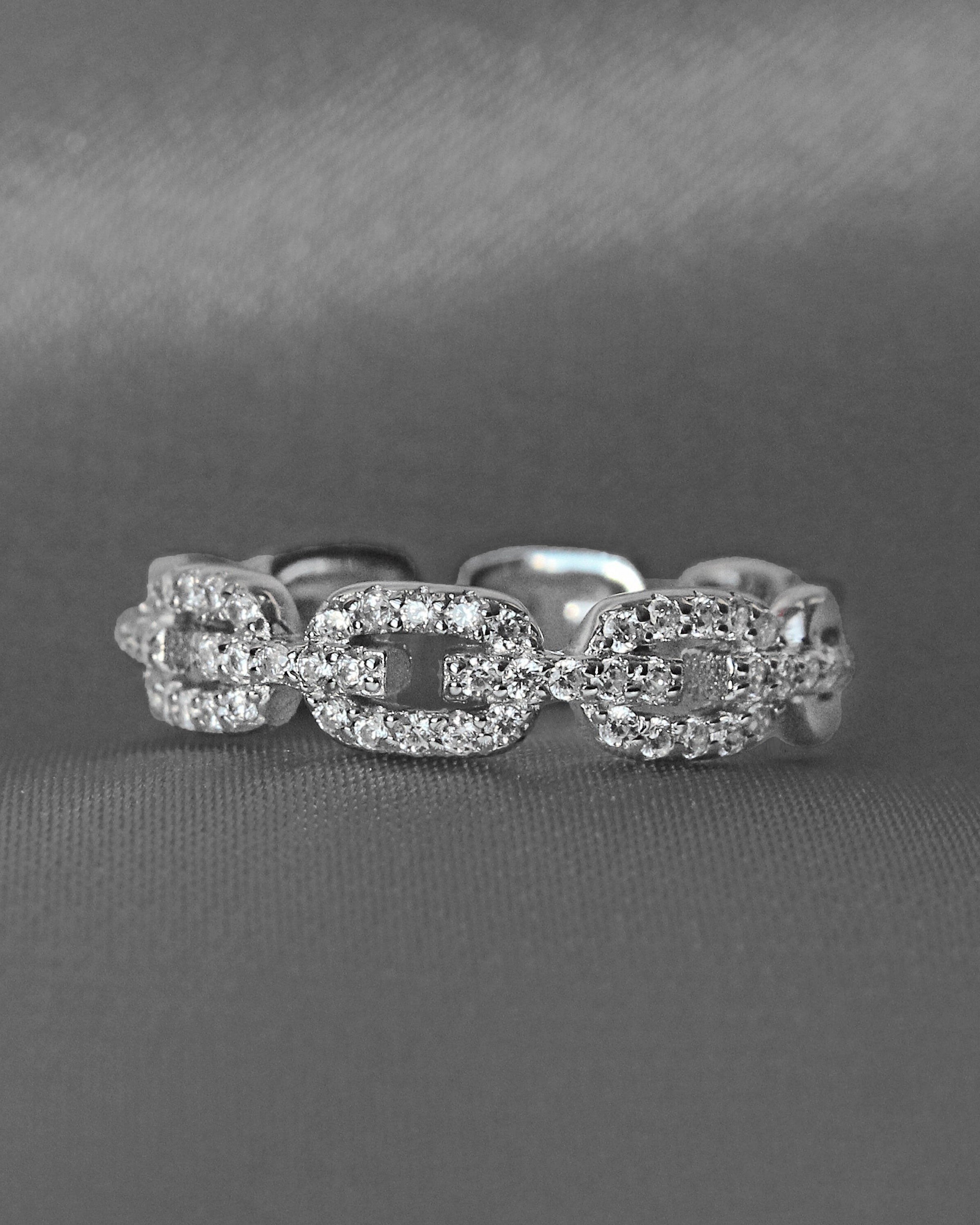 Shiny Chain Ring. Rhodium-plated Sterling Silver 925 + High Carbon Diamonds