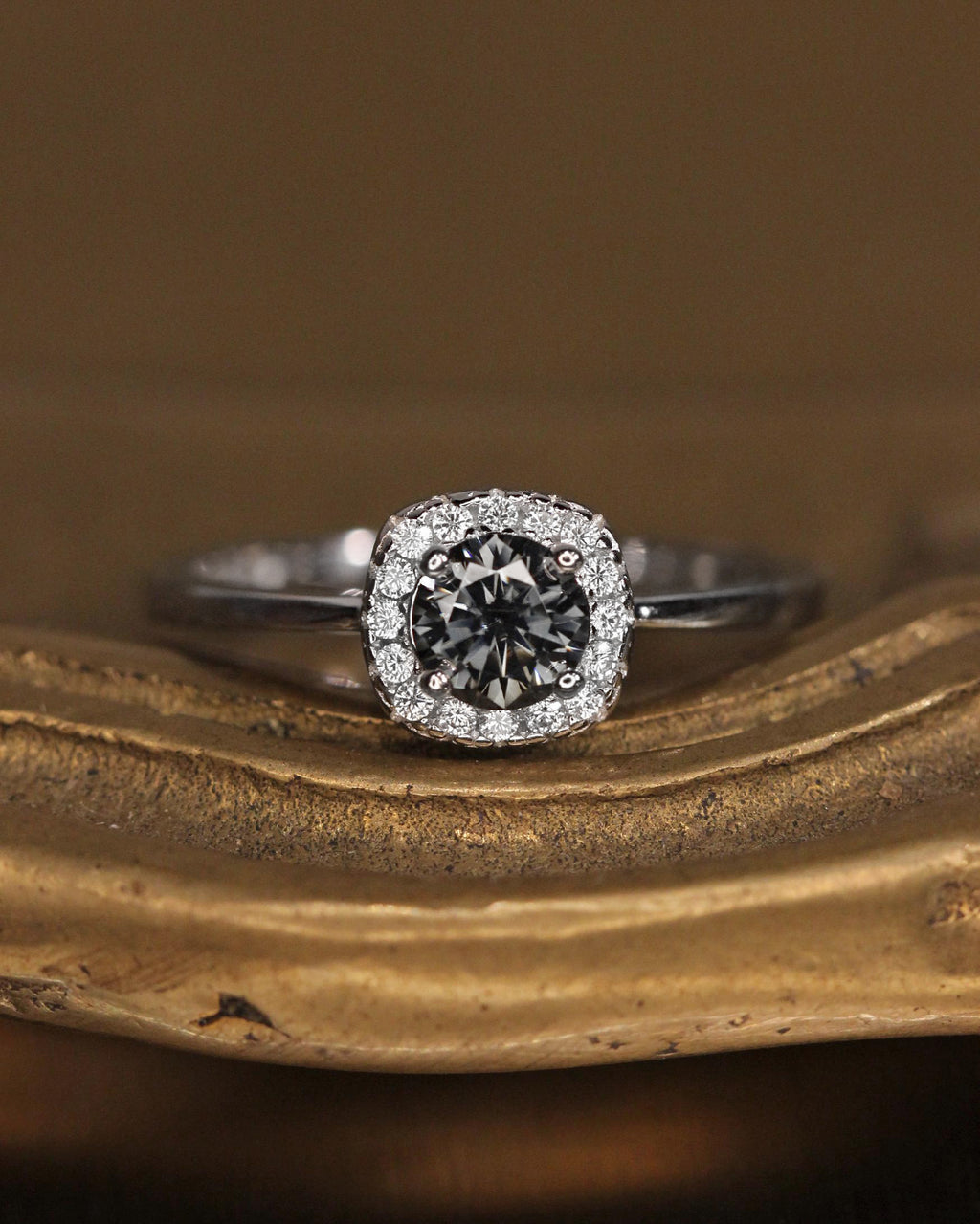 Gray Moissanite Ring. Rhodium-plated Sterling Silver 925.