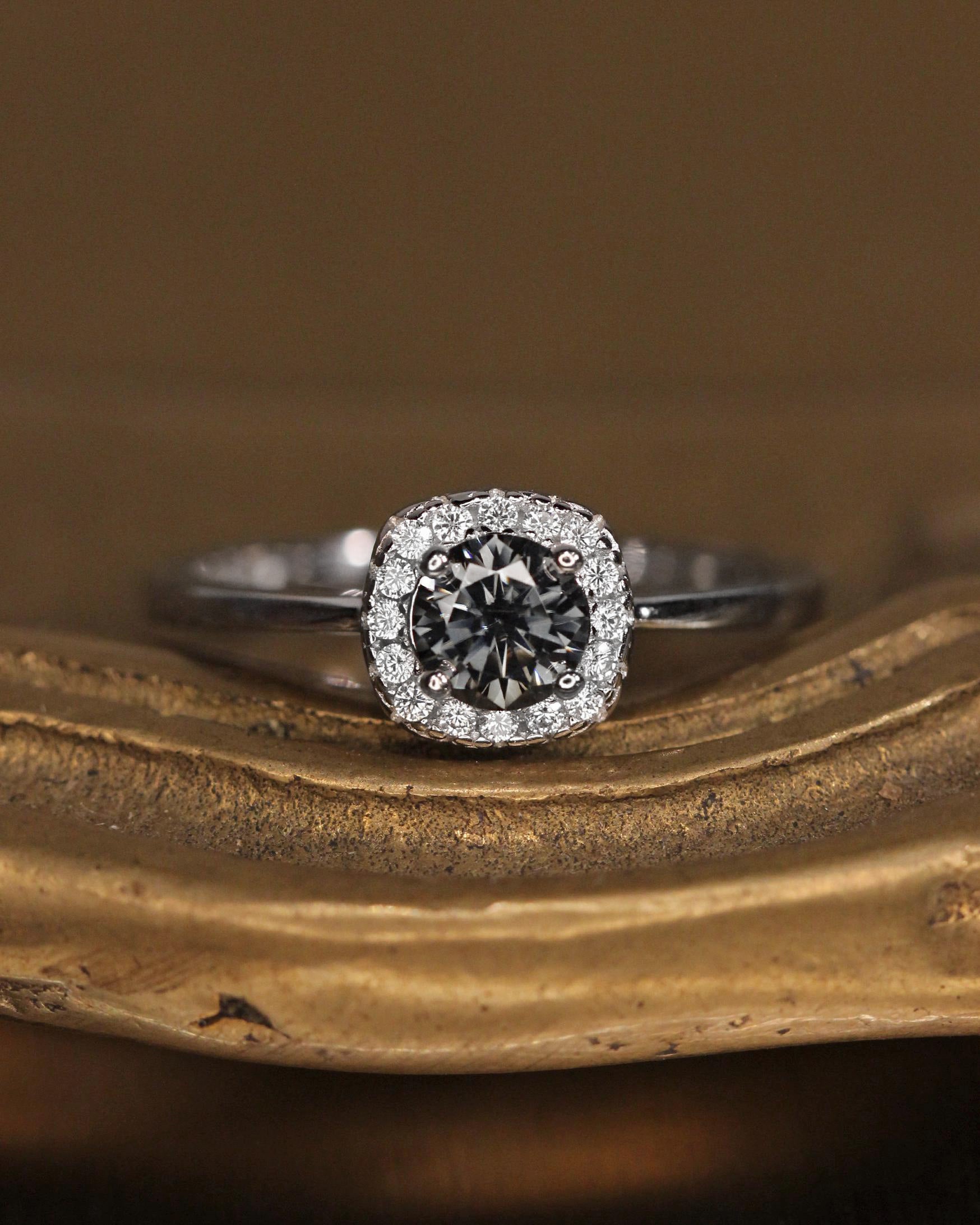Gray Moissanite Ring. Rhodium-plated Sterling Silver 925.