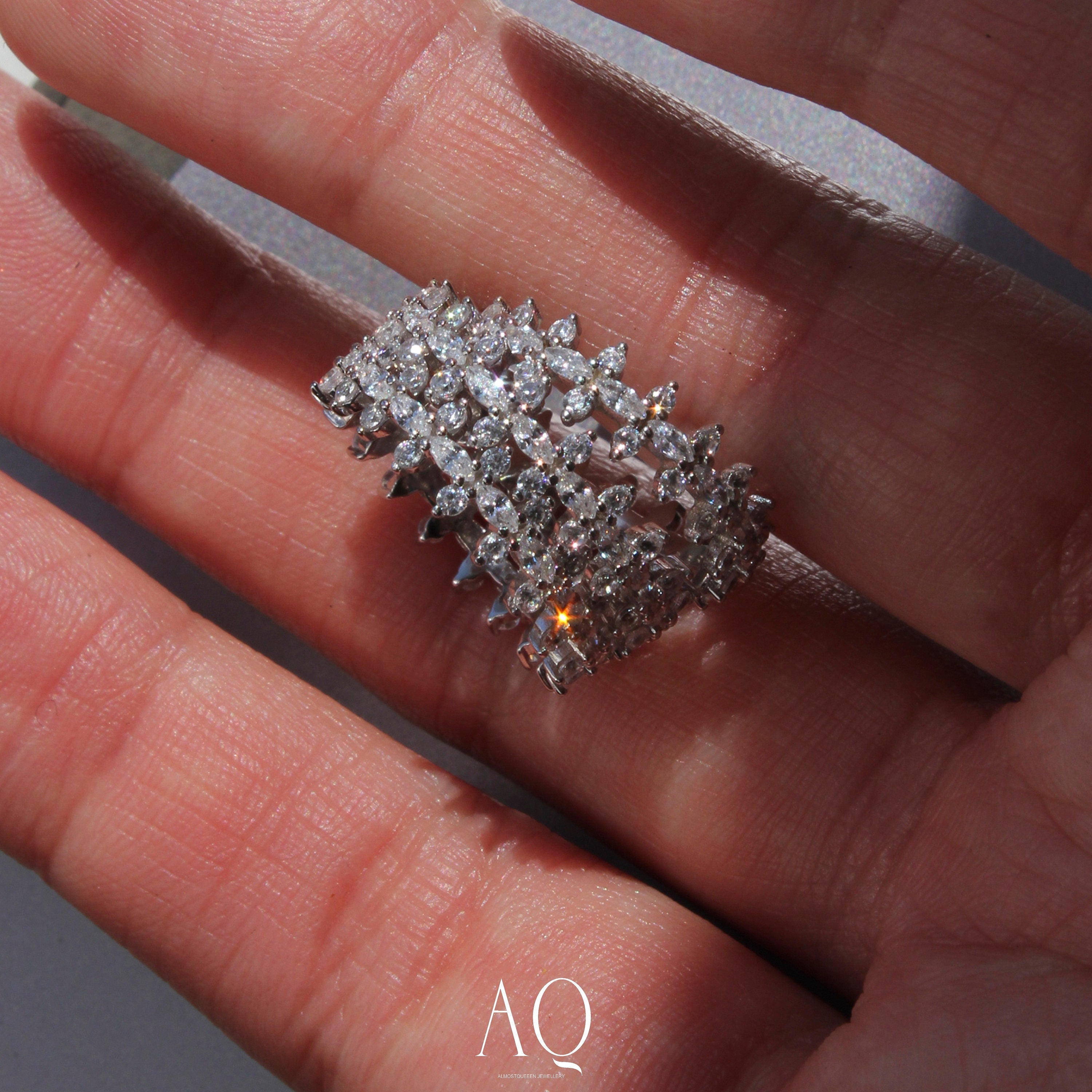 Floral Romance Ring. Rhodium-plated Sterling Silver 925 + High Carbon Diamonds.