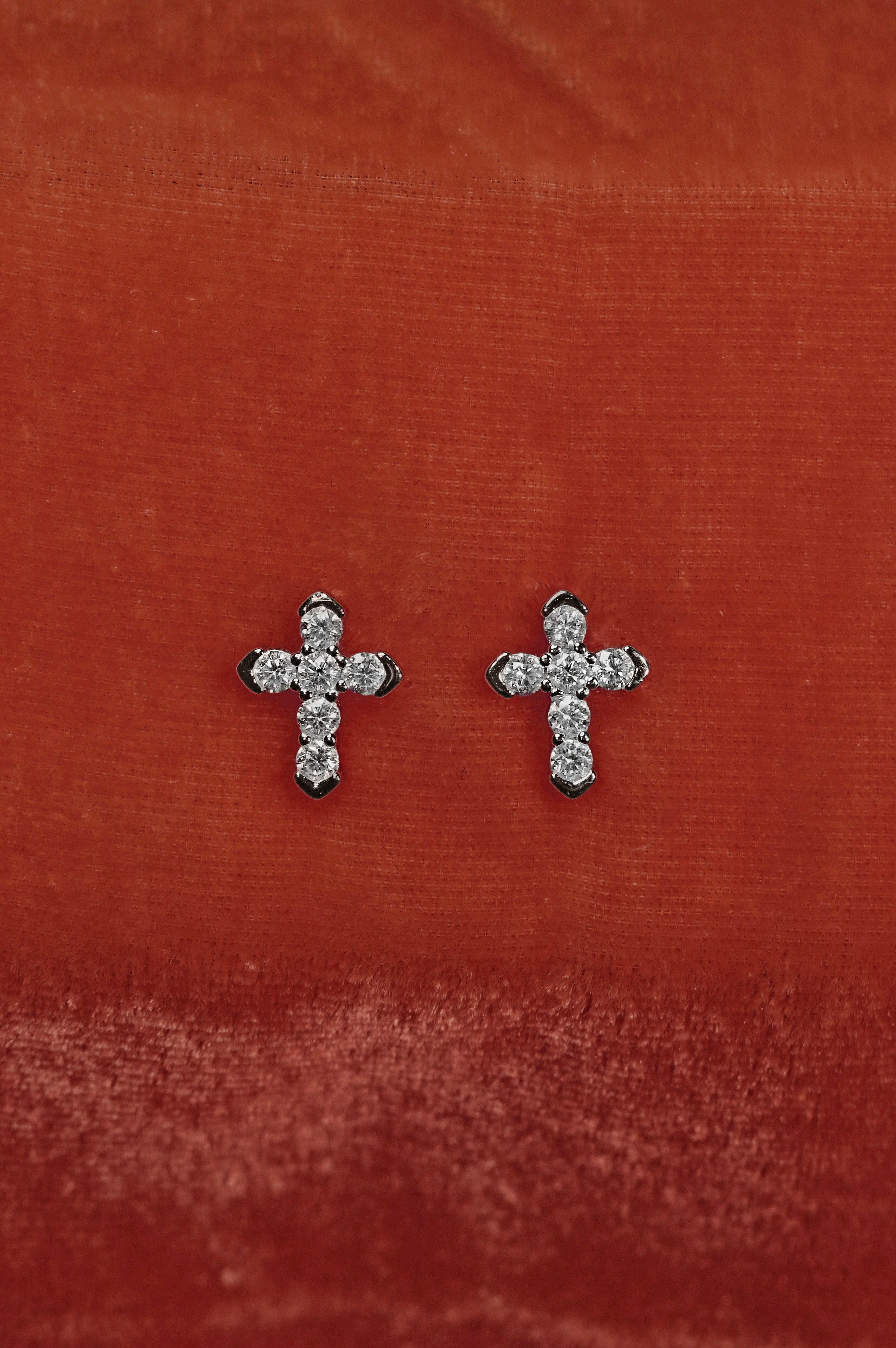 Moissanite Cross Earrings. Rhodium-plated Sterling Silver 925.