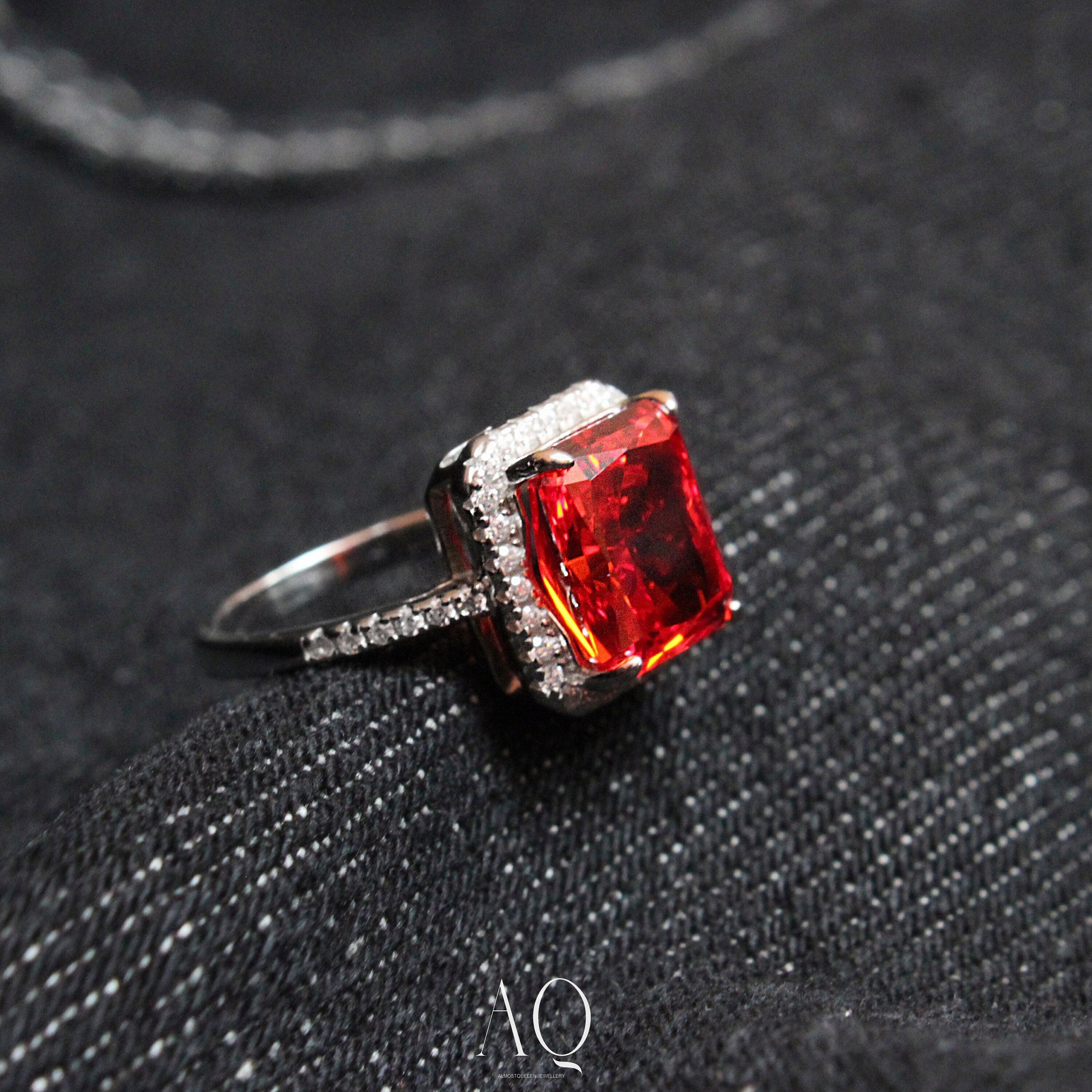 Bloody Red Ring. Rhodium-plated Sterling Silver 925 + High Carbon Diamond.