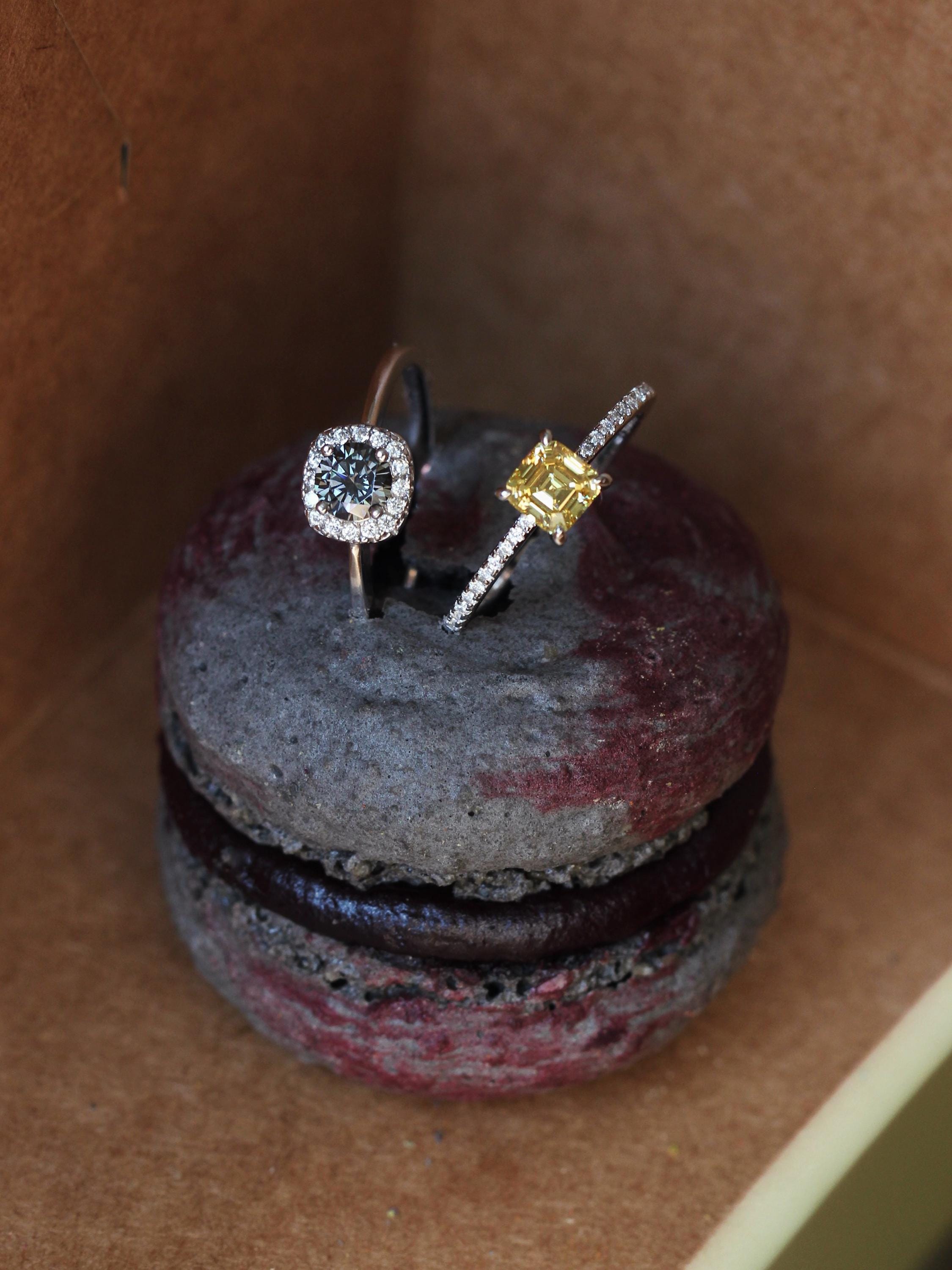 Champagne-Yellow Square Ring. High Carbon Diamonds + Rhodium-plated Sterling Silver 925