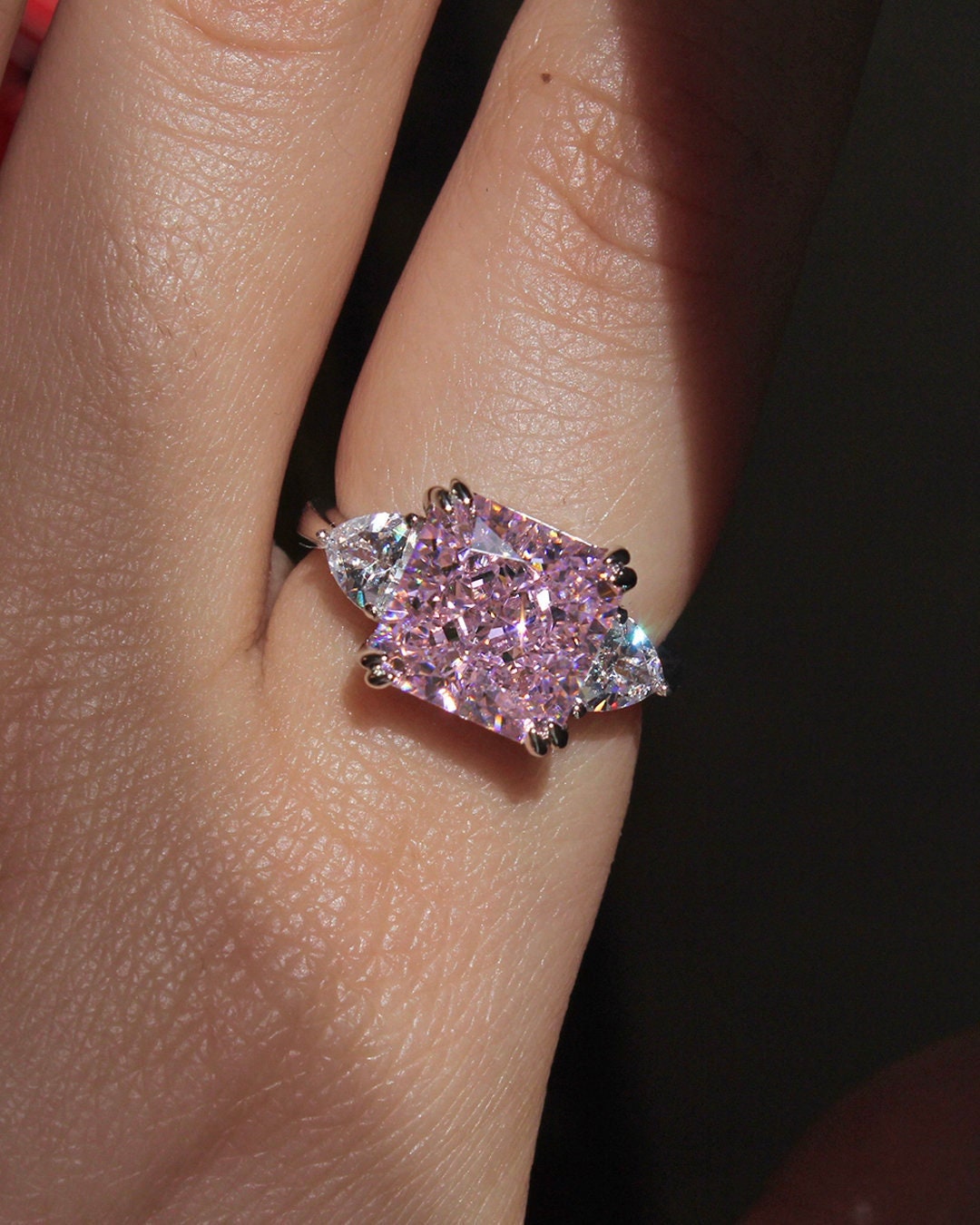 Pink & Fabulous. Rhodium-plated Sterling Silver 925 Ring with Pink High Carbon Diamond.