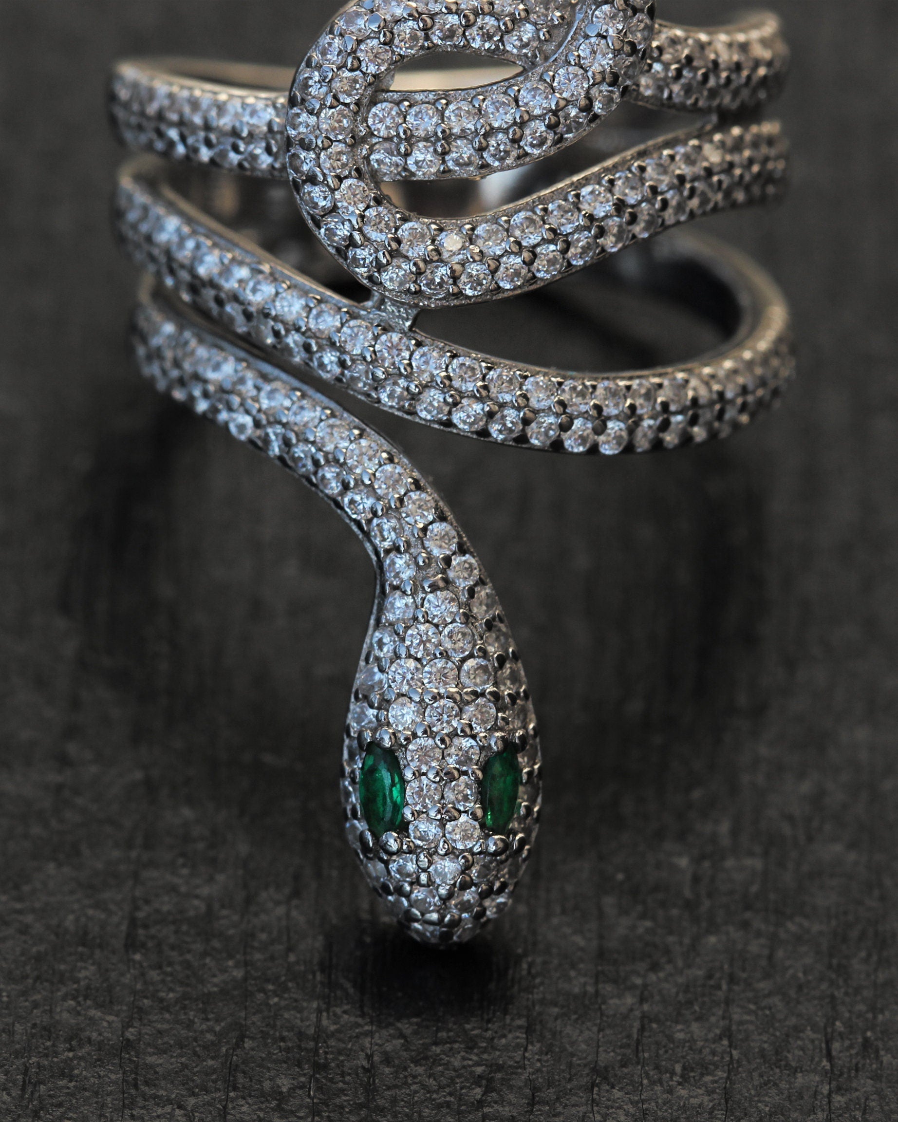Pop-Punk Snake Ring. Rhodium-plated Sterling Silver 925 + High Carbon diamonds.